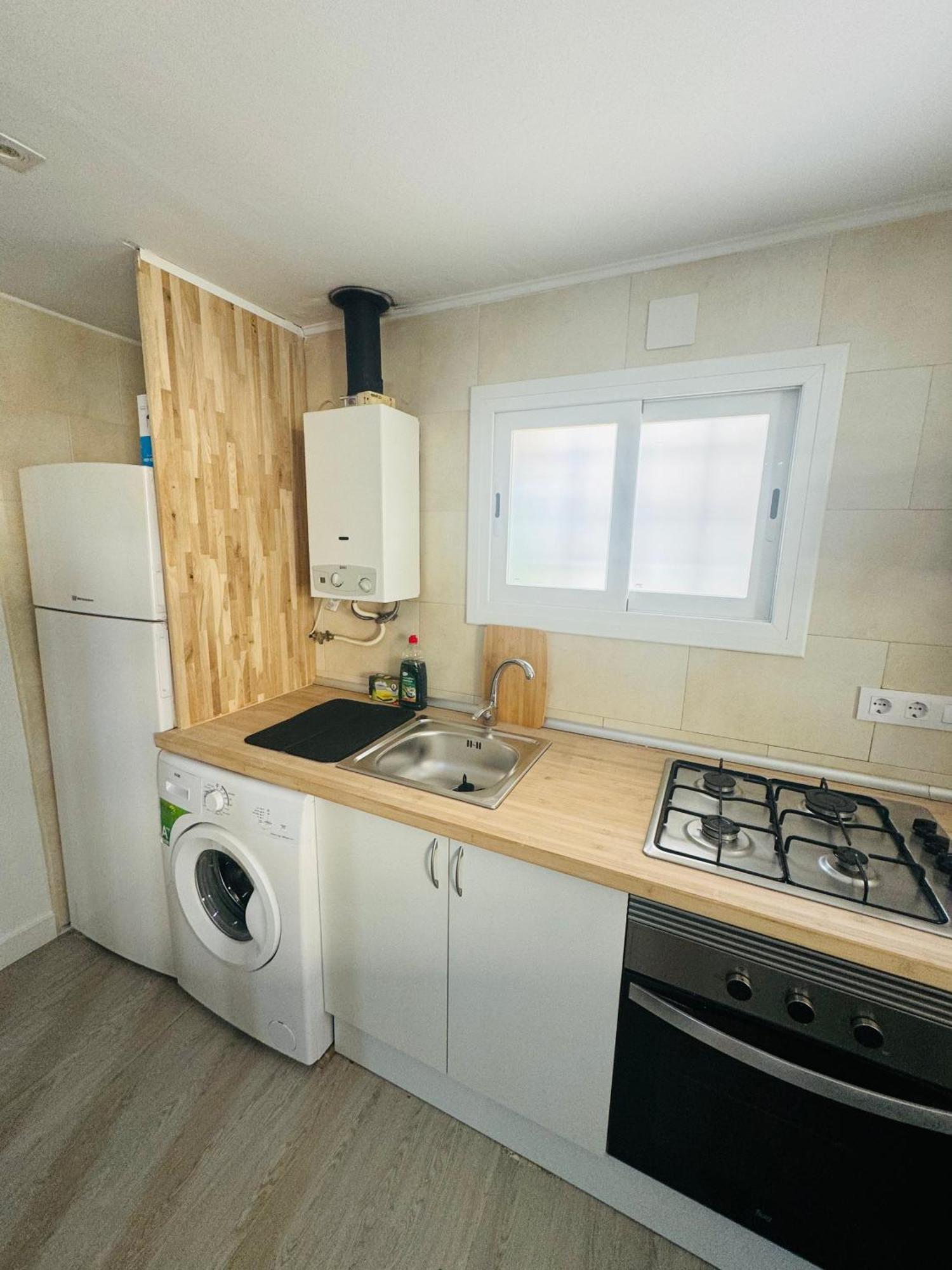 Piso Con Jardin, De Playa Fenals Apartamento *